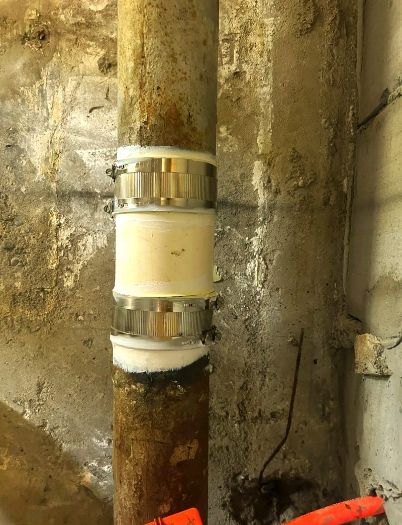 旧房改造管材与防水材料项目工程现场图_旧房管材防水